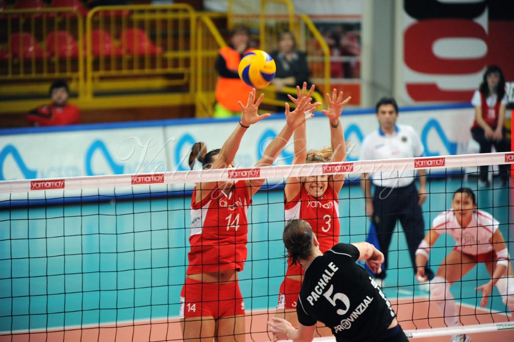 Yamamay Schweriner (32)